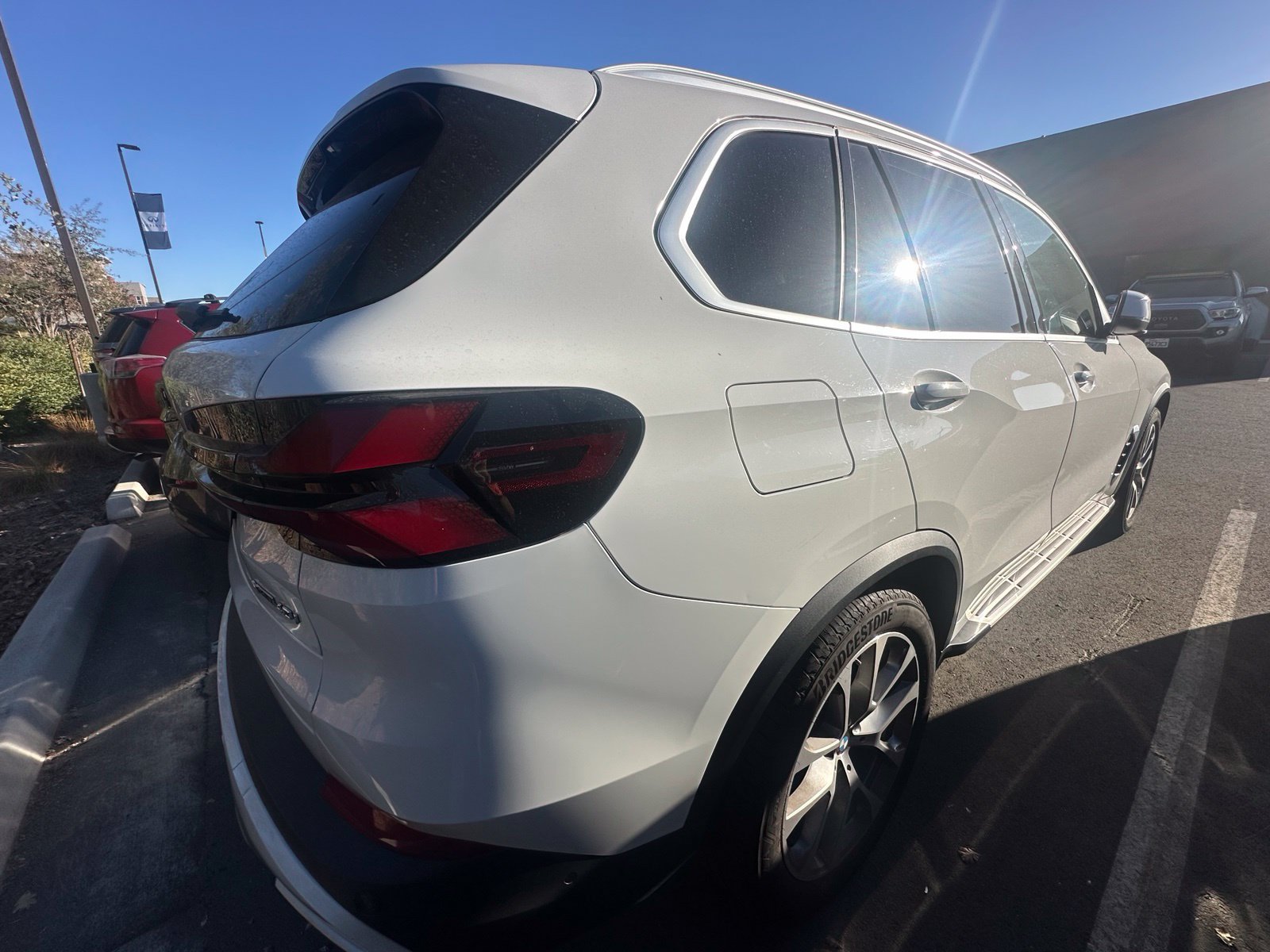 Used 2025 BMW X5 xDrive40i AWD/4WD image 4
