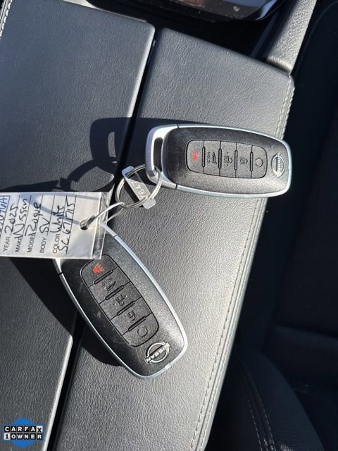 Certified 2025 Nissan Rogue SV image 27