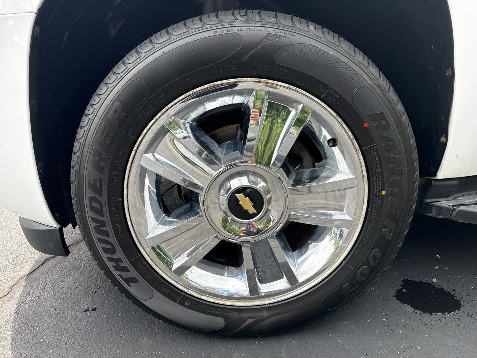 Used 2010 Chevrolet Tahoe LTZ AWD/4WD image 9