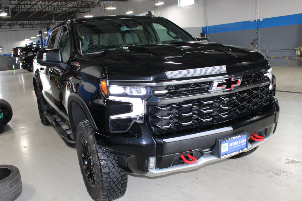 Used 2023 Chevrolet Silverado 1500 ZR2 AWD/4WD image 3