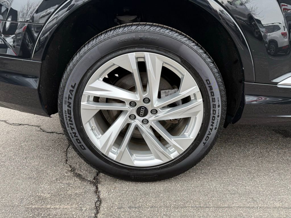 Used 2023 Audi Q7 3.0T Premium image 28