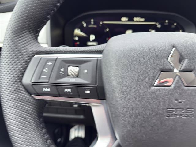 New 2026 Mitsubishi Outlander SEL FWD image 21