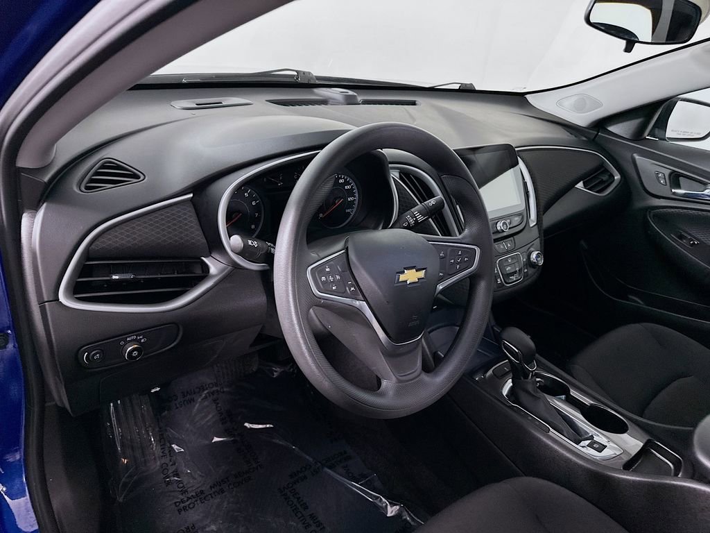 Used 2023 Chevrolet Malibu LS image 14