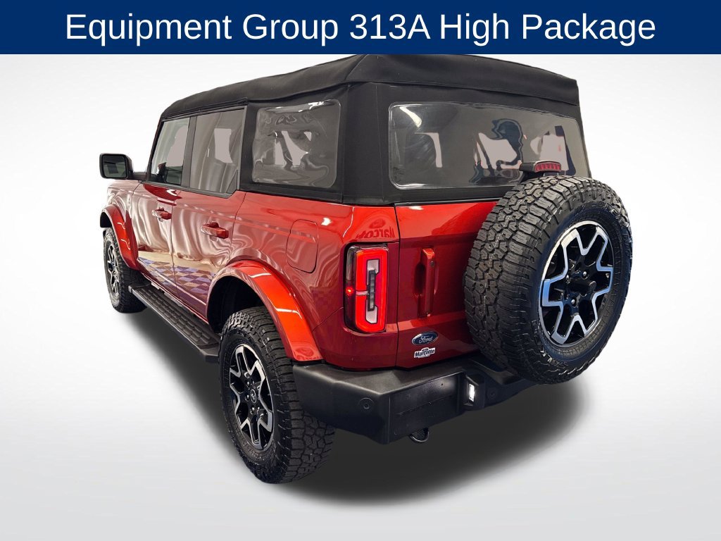 Used 2023 Ford Bronco Outer Banks AWD/4WD image 3