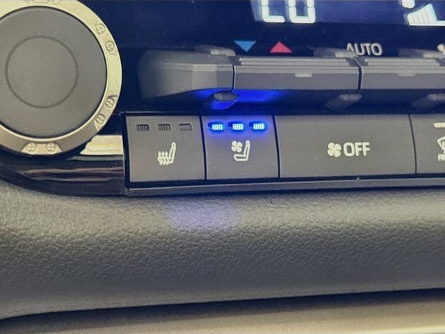 New 2026 Toyota Tundra Limited AWD/4WD image 19