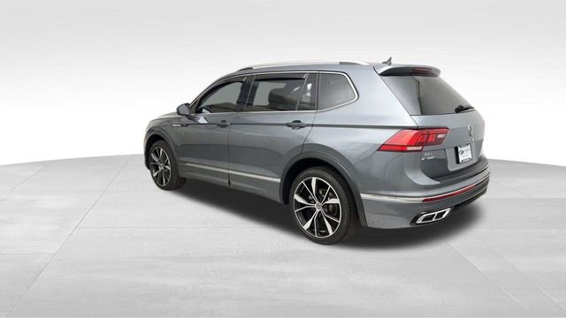 Used 2024 Volkswagen Tiguan SEL R-Line AWD/4WD image 4