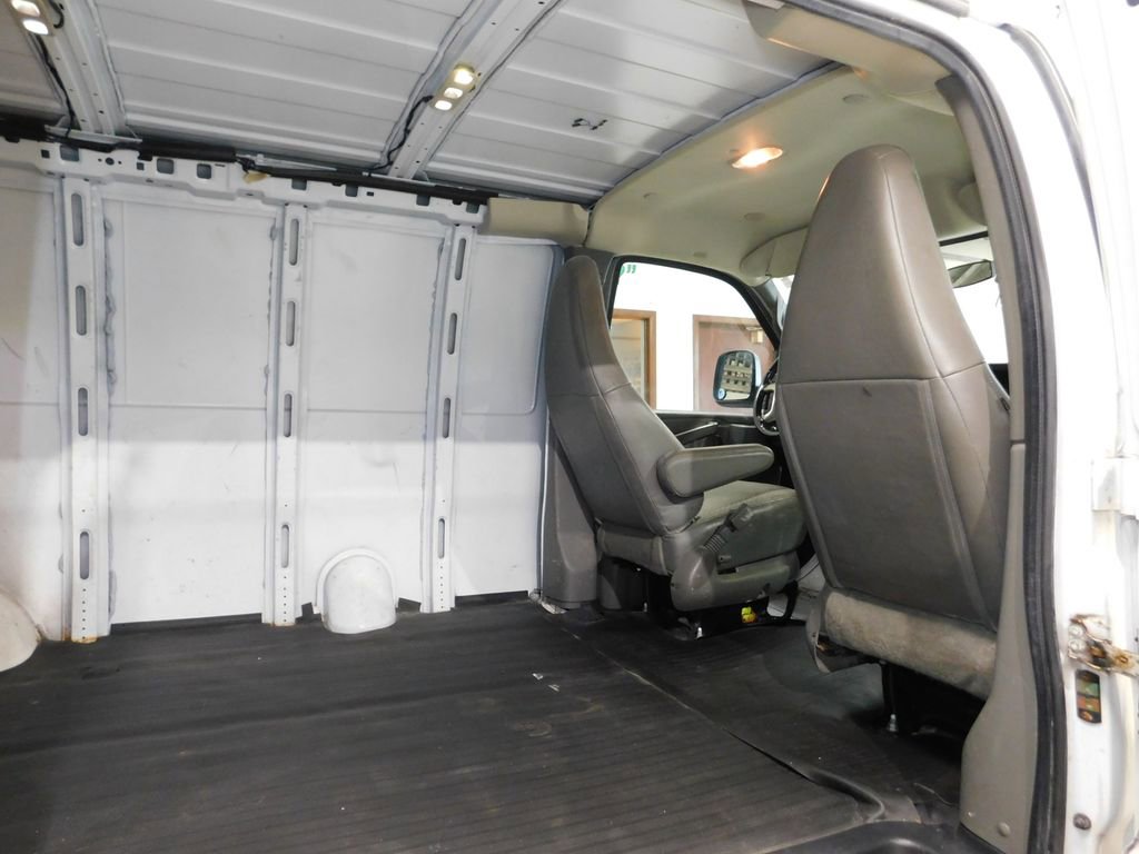 Used 2017 GMC Savana 2500 RWD image 83