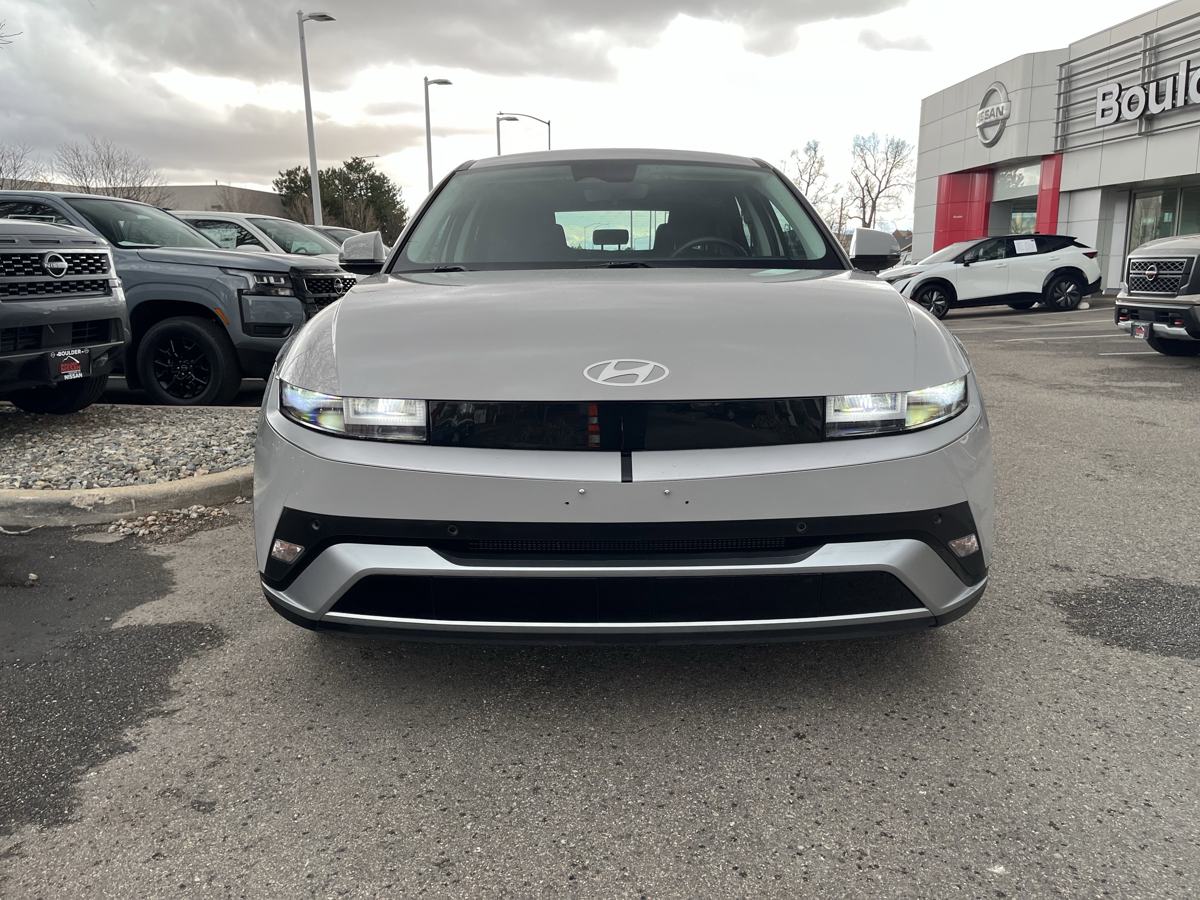 Used 2025 Hyundai Ioniq 5 SE image 3