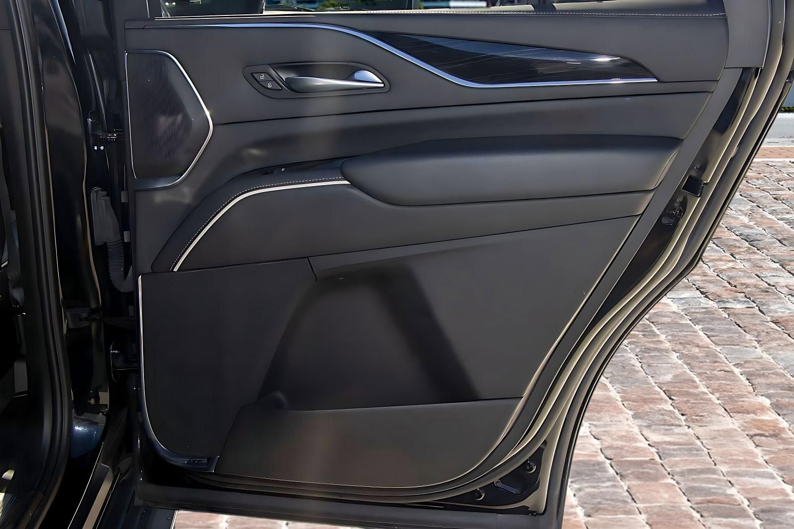 Used 2023 Cadillac Escalade Sport AWD/4WD image 14