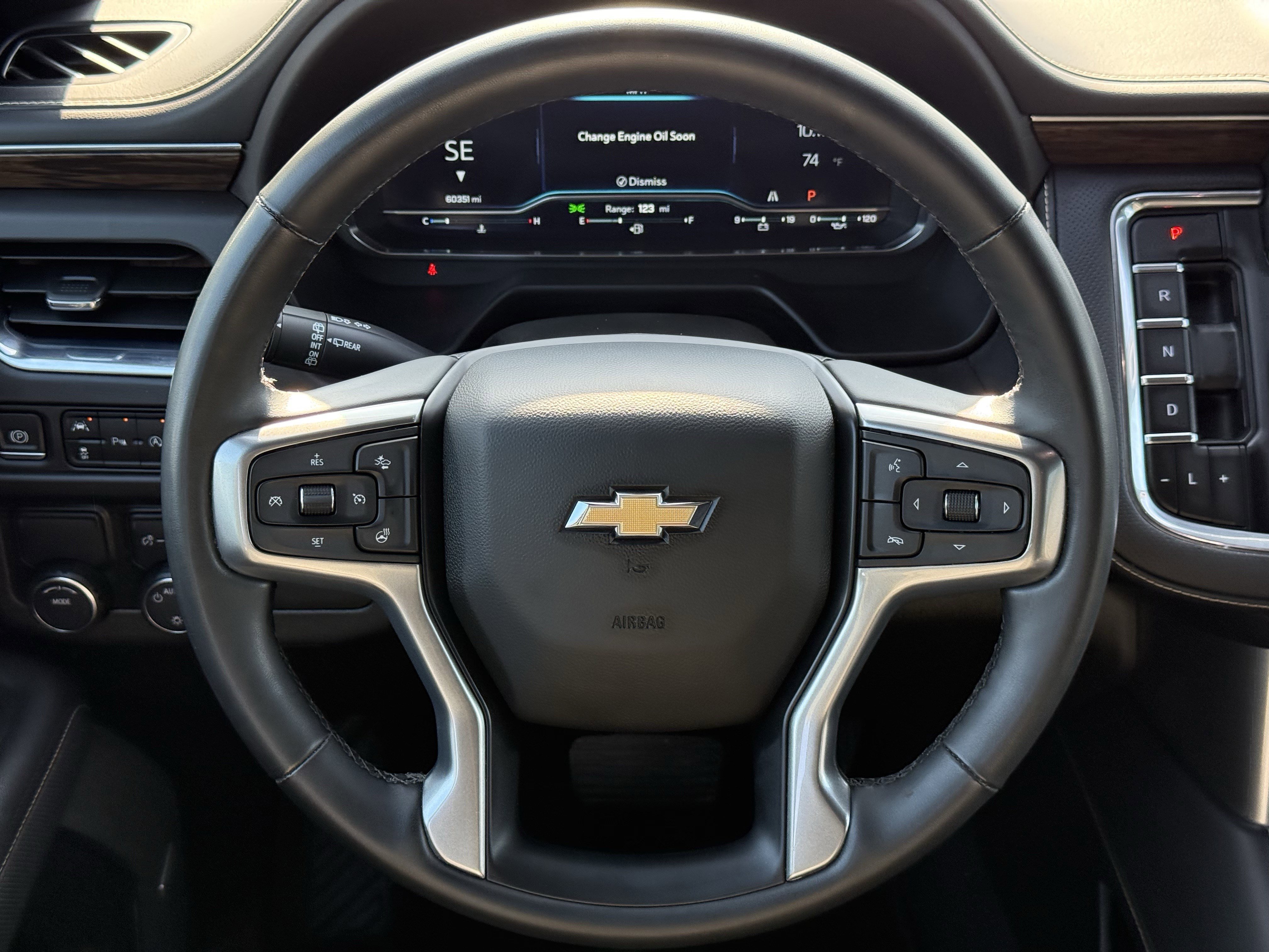 Used 2023 Chevrolet Suburban Premier image 15