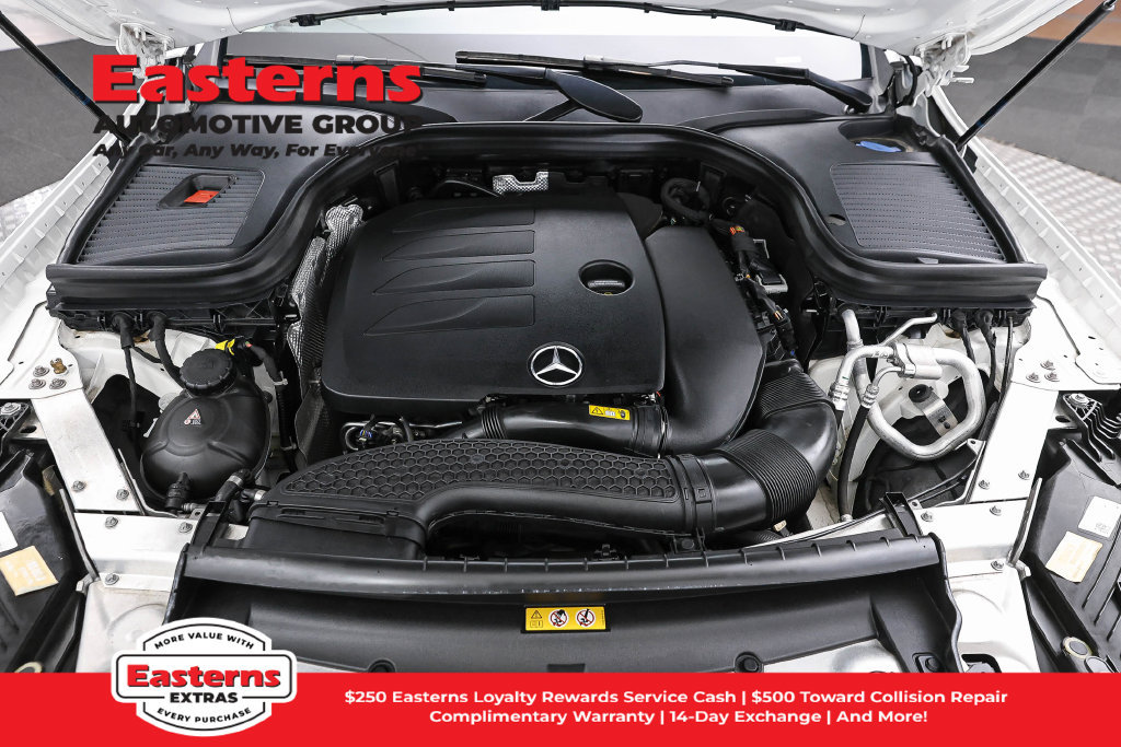 Used 2022 Mercedes-Benz GLC 300 w/ Premium Package Lite image 8