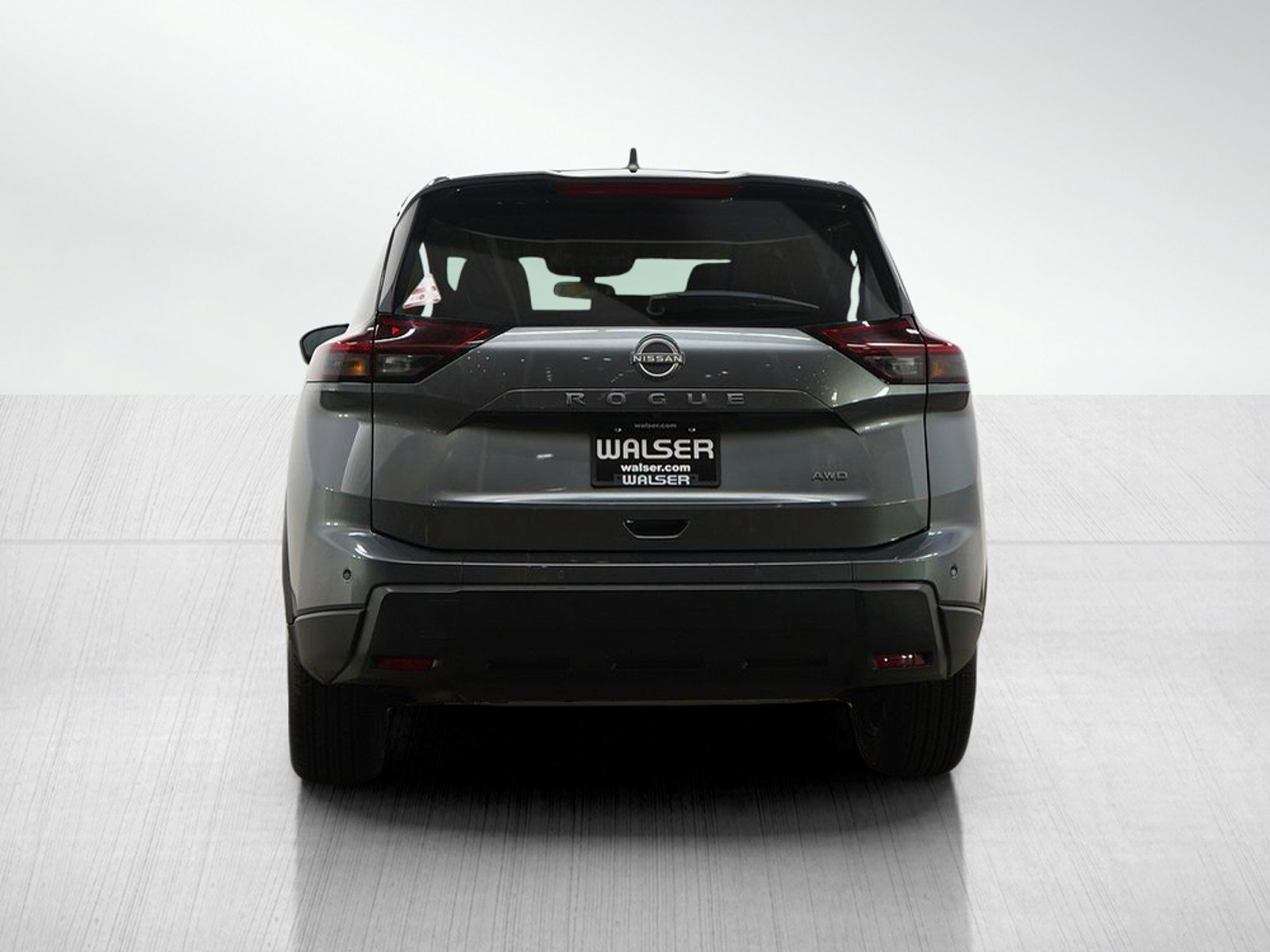 Used 2025 Nissan Rogue SV image 4