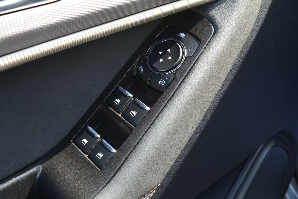 Used 2025 Ford Explorer Active image 8