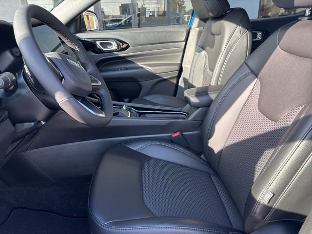 New 2026 Jeep Compass Latitude image 4