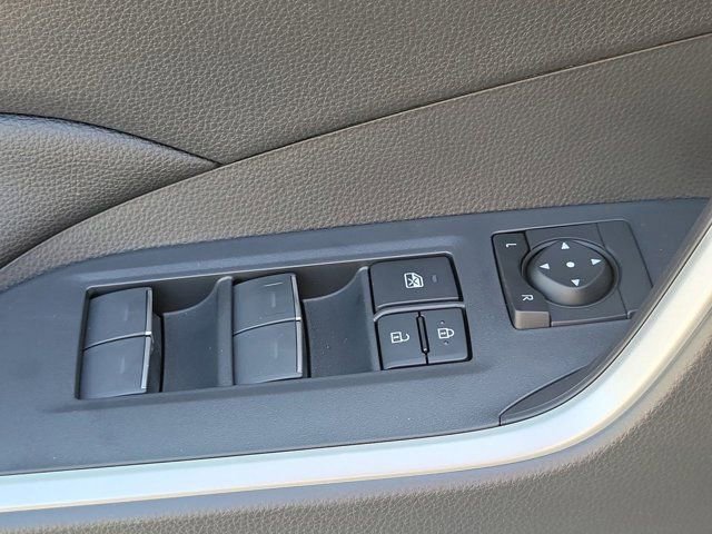 Used 2025 Toyota RAV4 XLE image 29