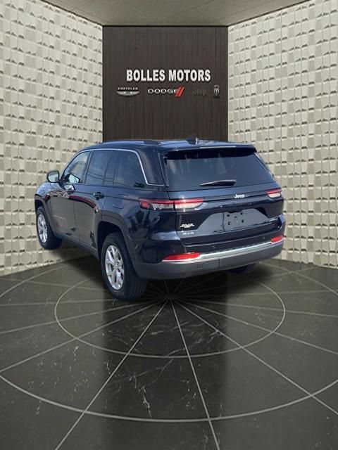 Certified 2023 Jeep Grand Cherokee Limited AWD/4WD image 8