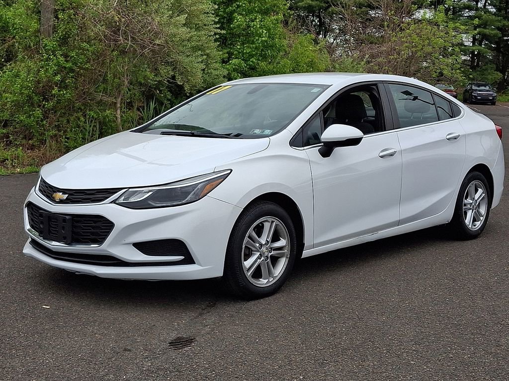 Certified 2017 Chevrolet Cruze LT w/ Convenience Package FWD image 3