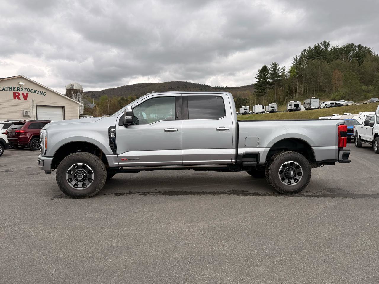 Used 2023 Ford F350 Platinum w/ Tremor Off-Road Package AWD/4WD image 8
