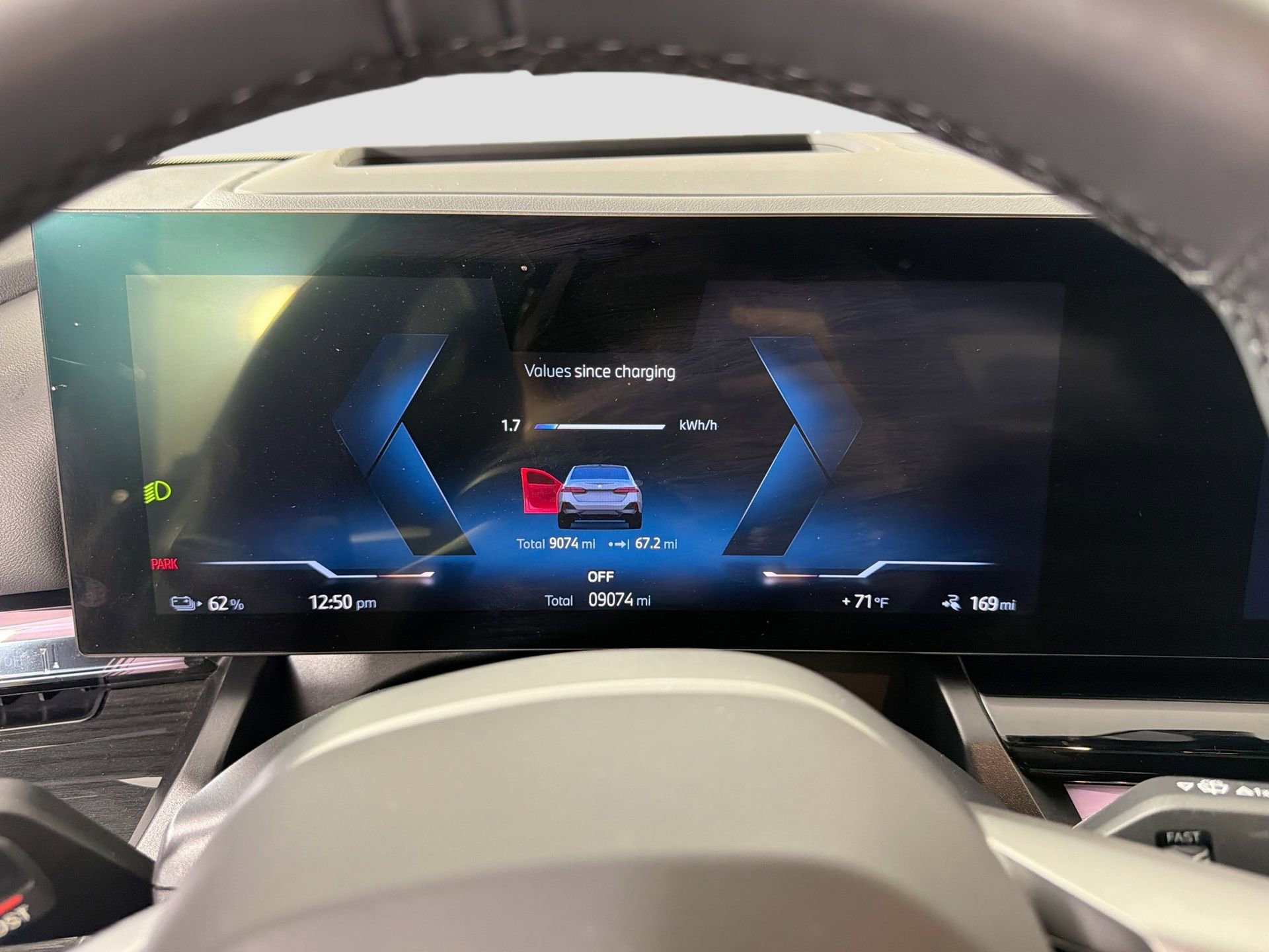 Certified 2025 BMW i5 eDrive40i w/ M Sport Package image 11