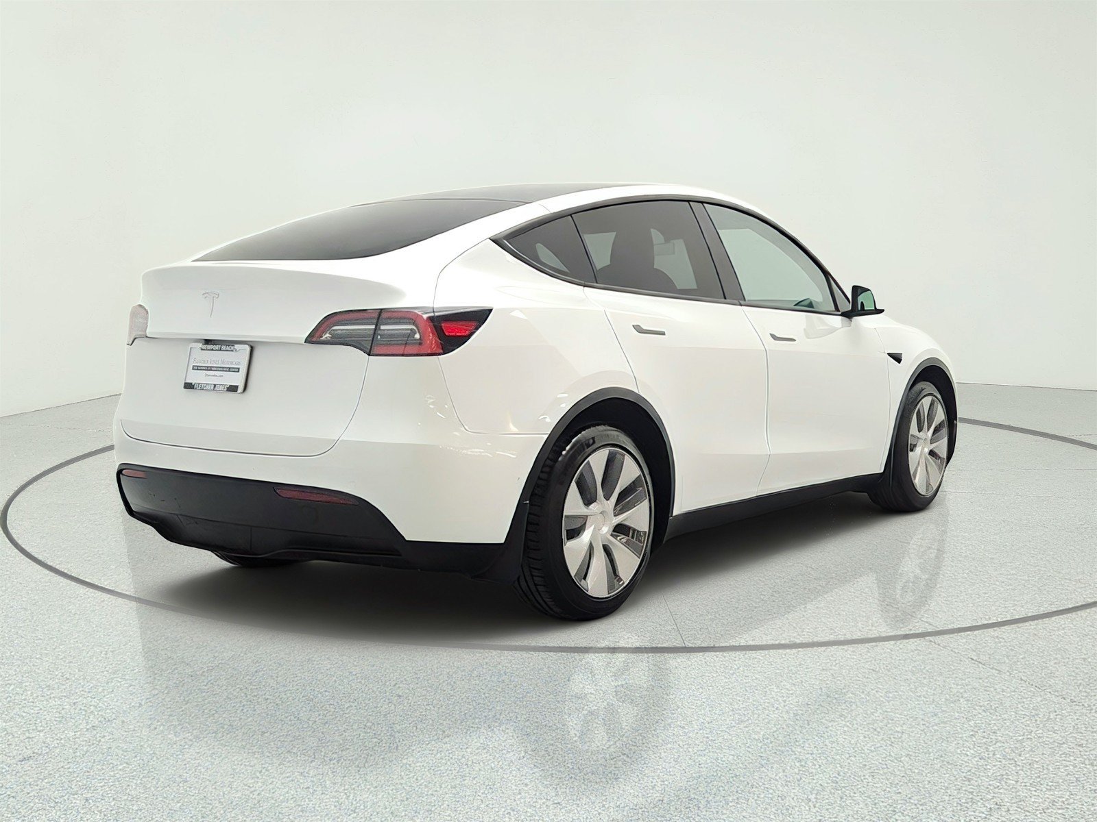 Used 2021 Tesla Model Y Long Range AWD/4WD image 5
