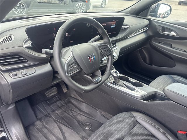 Used 2024 Buick Envista Sport Touring w/ Convenience I Package FWD image 10