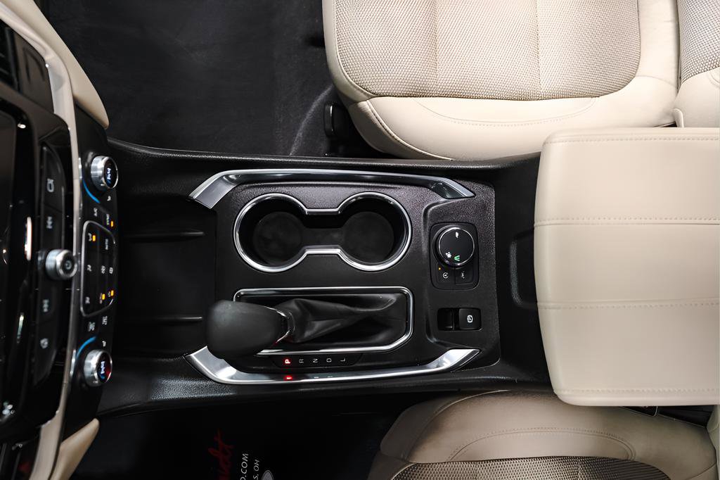 Used 2023 Chevrolet Traverse LT FWD image 18