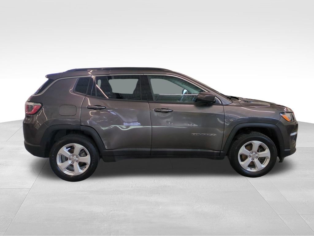 Used 2020 Jeep Compass Latitude w/ Cold Weather Group image 3