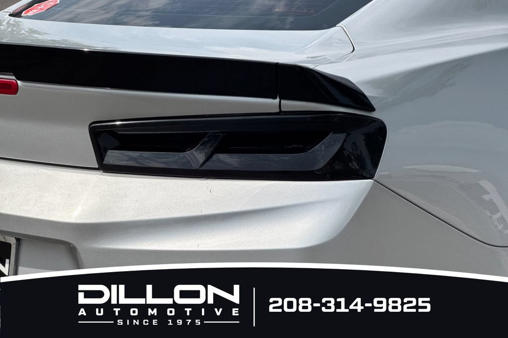 Used 2018 Chevrolet Camaro SS RWD image 28