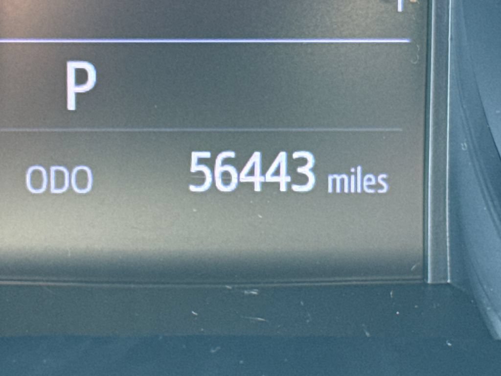 Used 2019 Toyota C-HR LE FWD image 17