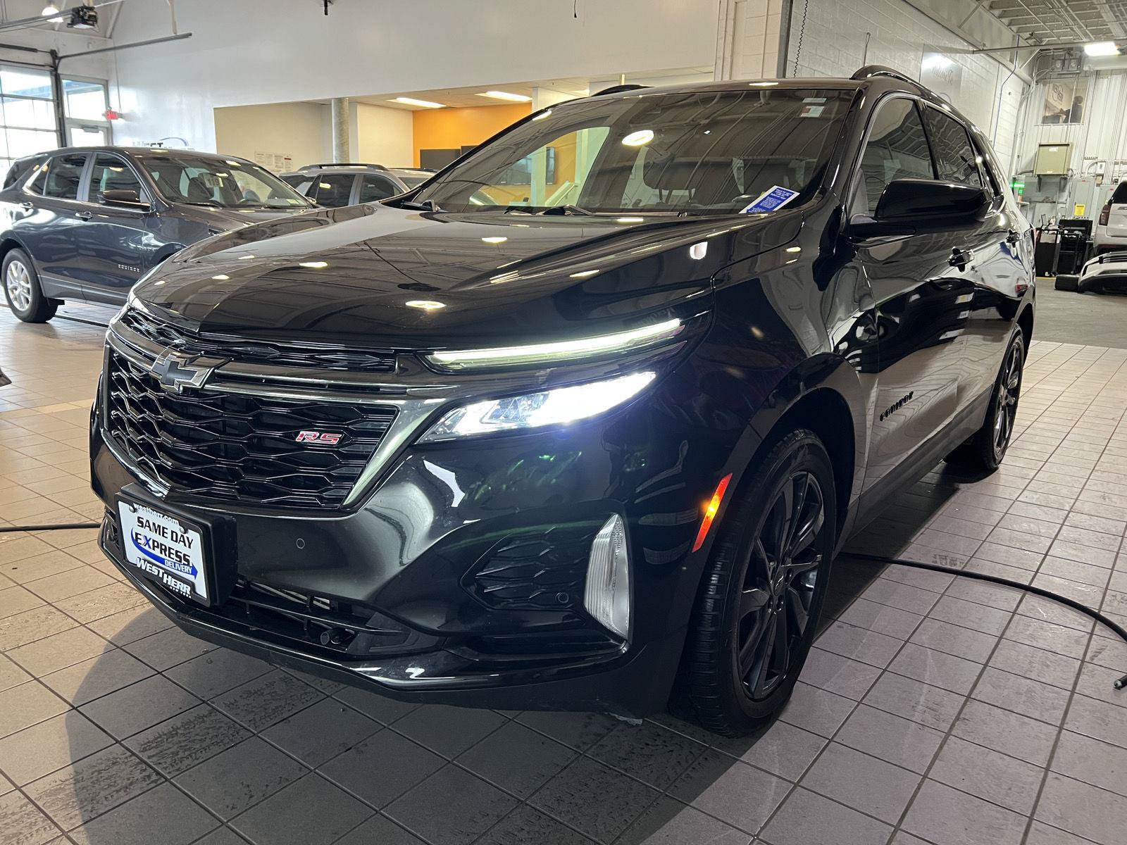 Used 2022 Chevrolet Equinox RS AWD/4WD image 4