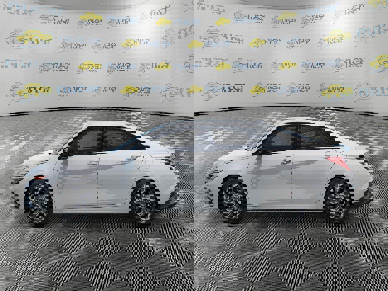 New 2026 Hyundai Elantra SEL Sport Premium image 3