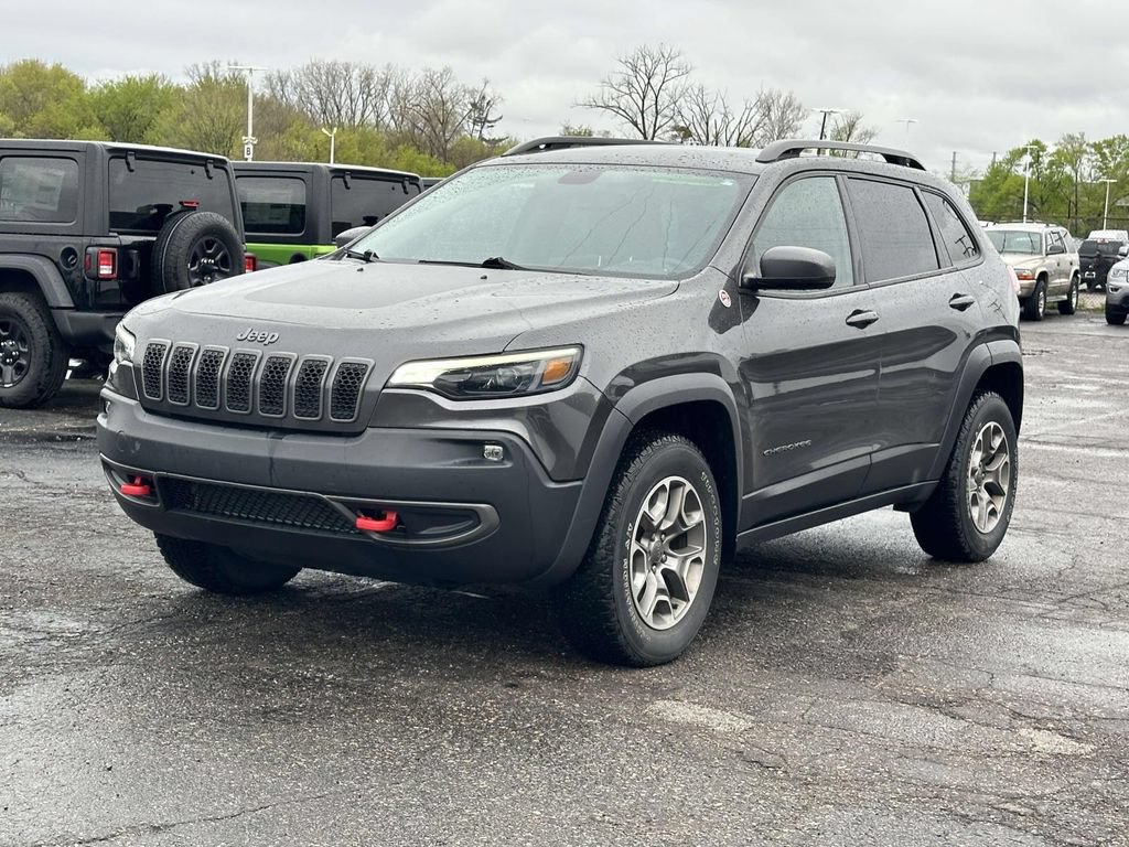 Used 2020 Jeep Cherokee Trailhawk w/ Cold Weather Group AWD/4WD image 7