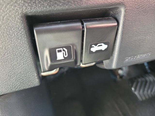 Certified 2025 Nissan Versa SV FWD image 19