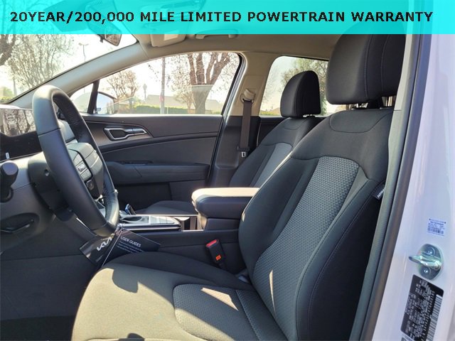 New 2026 Kia Sportage LX image 8