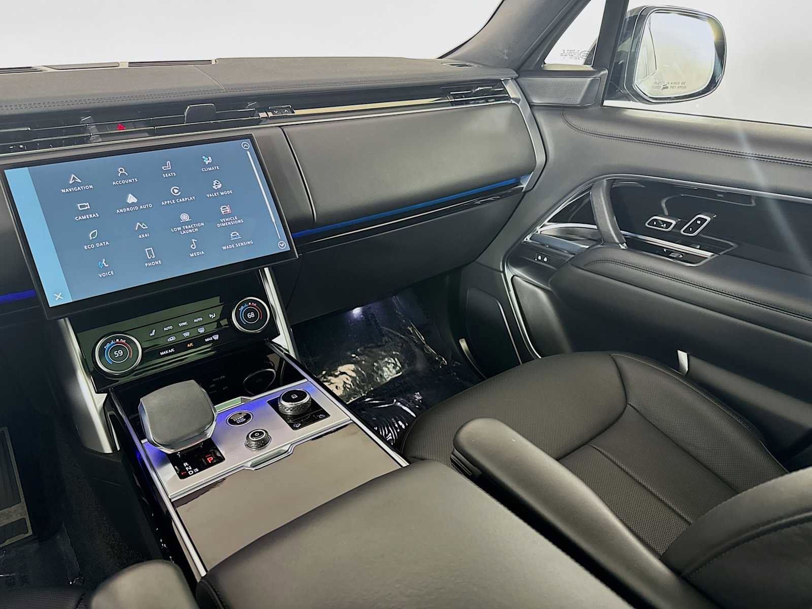 Certified 2023 Land Rover Range Rover SE image 44