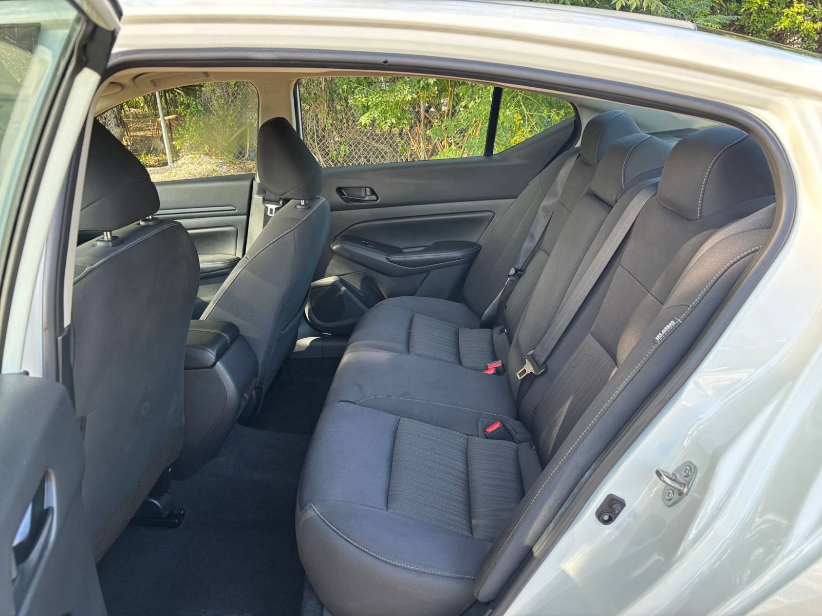Used 2025 Nissan Altima 2.5 SV FWD image 27