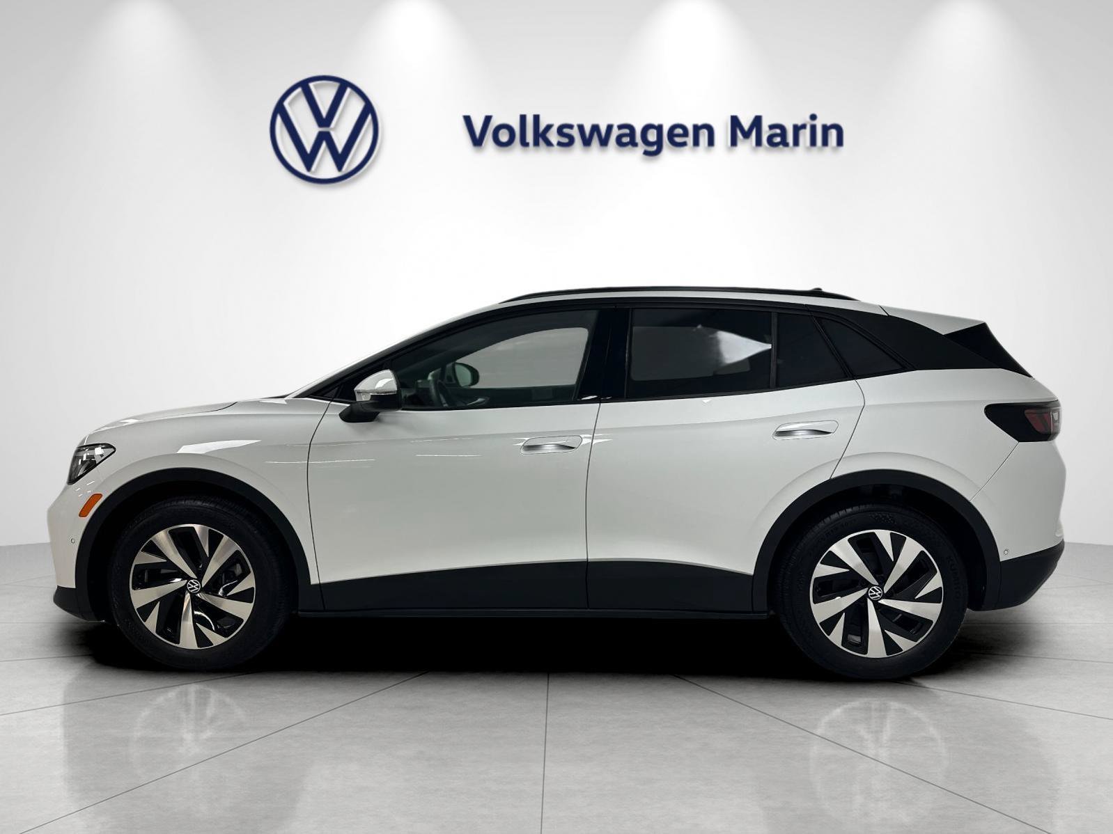 Used 2024 Volkswagen ID.4 2WD image 2