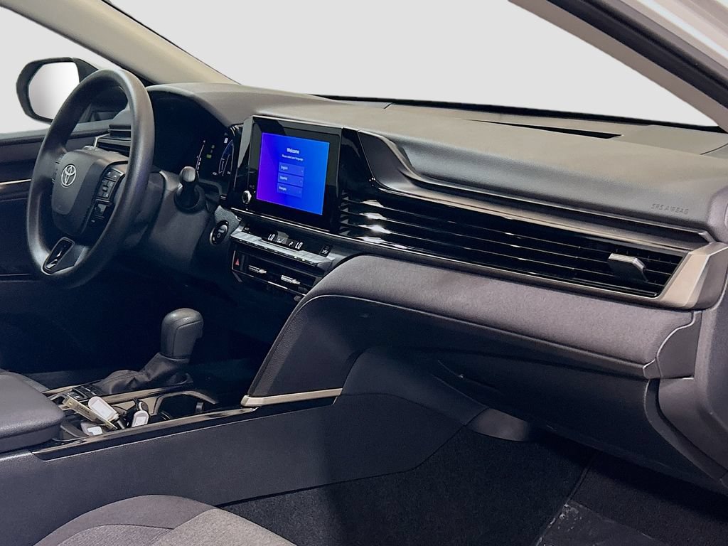 Used 2025 Toyota Camry LE w/ Convenience Package FWD image 25