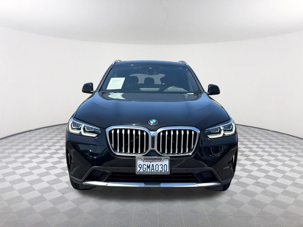 Used 2023 BMW X3 xDrive30i w/ Premium Package w/ZPA AWD/4WD image 2
