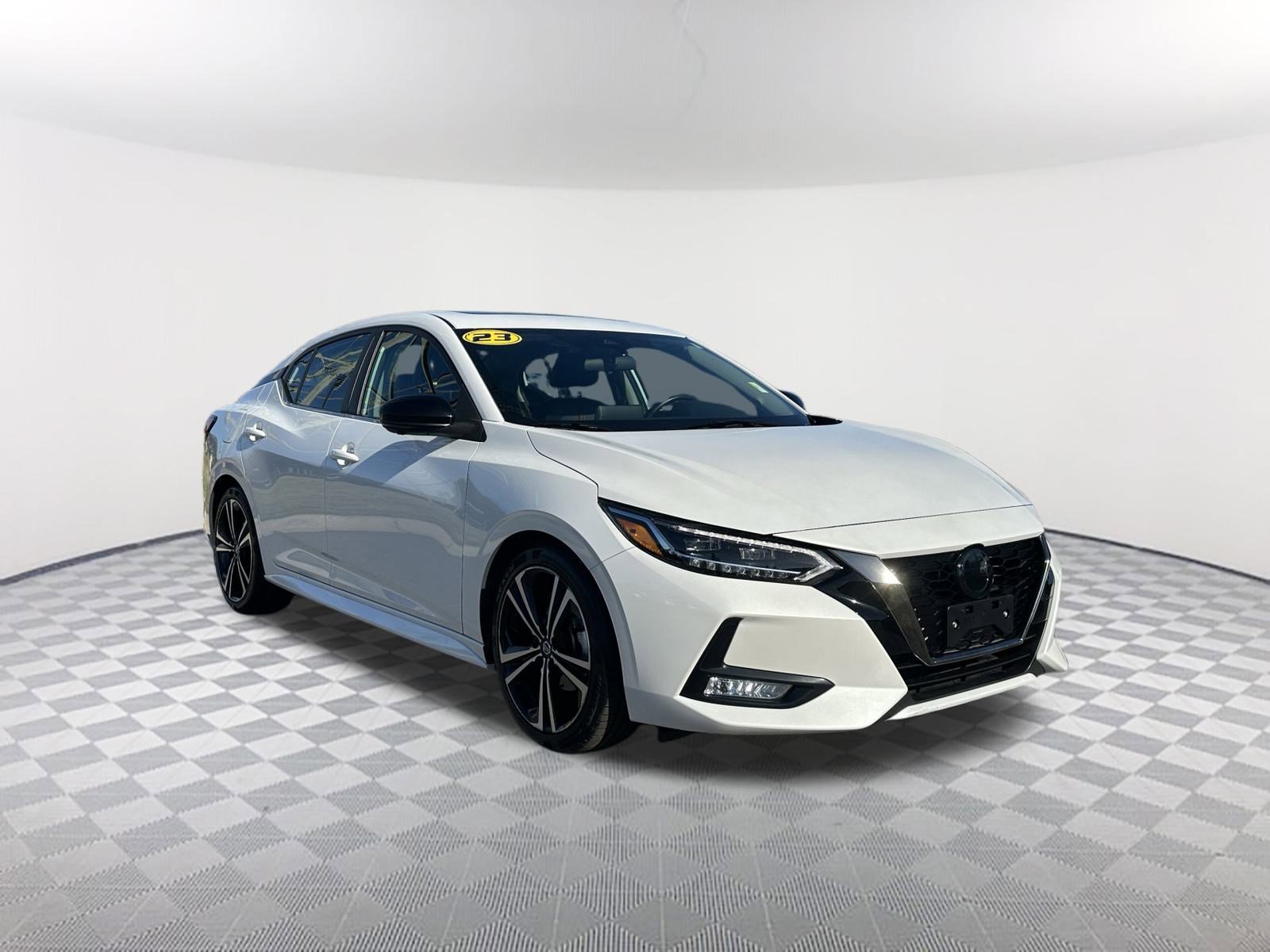 Used 2023 Nissan Sentra SR w/ SR Premium Package image 4
