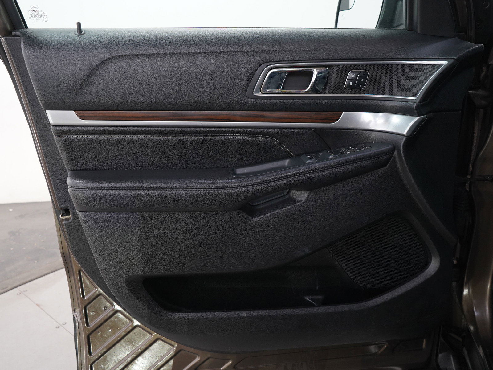 Used 2016 Ford Explorer Limited AWD/4WD image 21