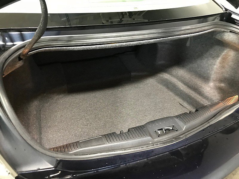 Used 2009 Lincoln MKS image 30