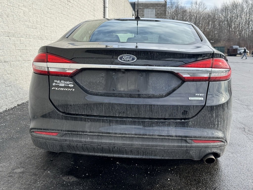 Certified 2018 Ford Fusion SE w/ Fusion SE Technology Package image 5