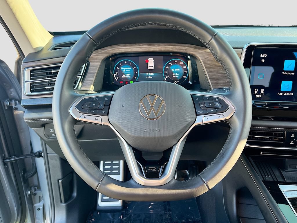 Used 2025 Volkswagen Atlas SEL Premium R-Line AWD/4WD image 11