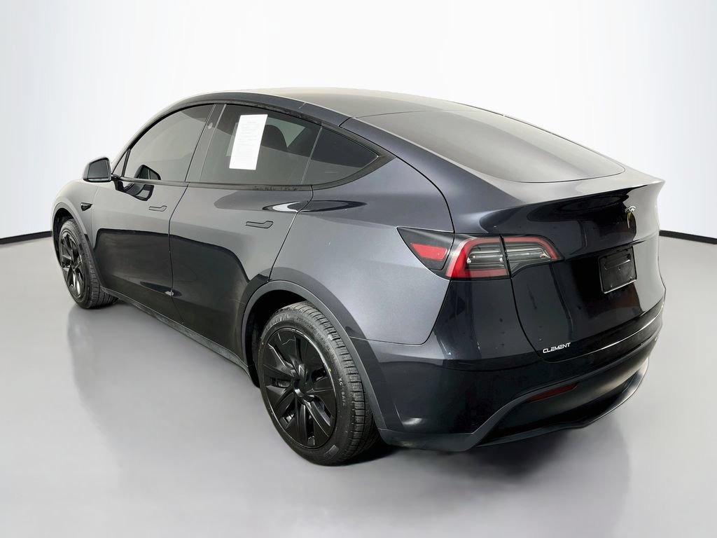 Used 2024 Tesla Model Y Long Range RWD image 8