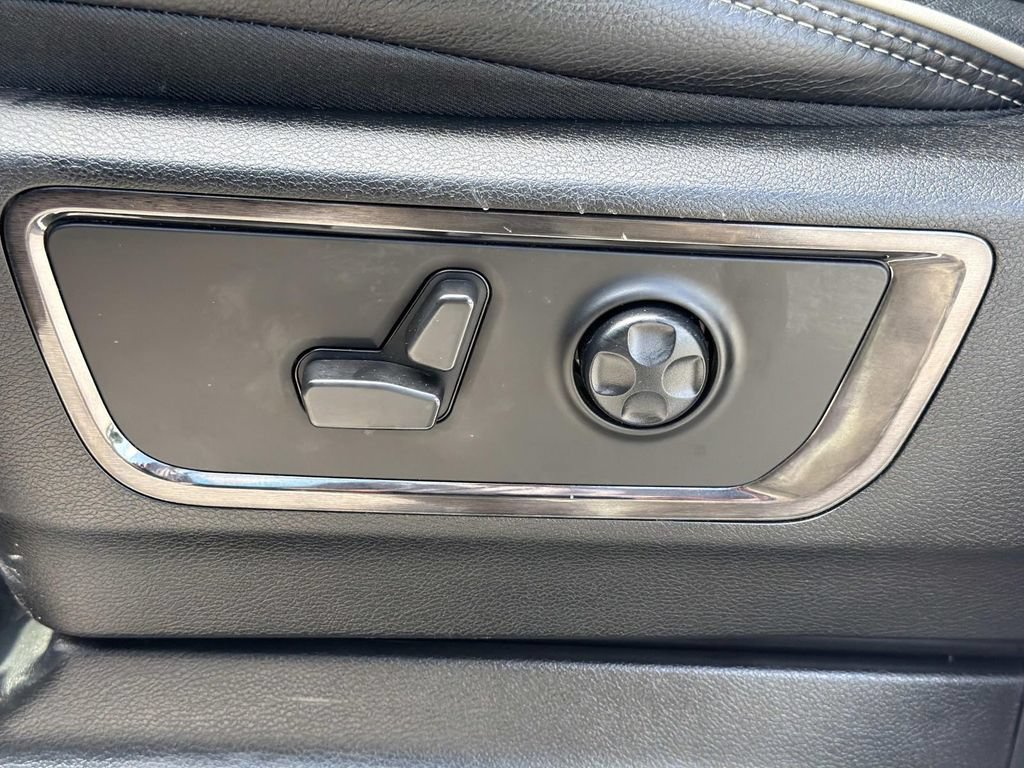 Used 2023 RAM 1500 Limited AWD/4WD image 17