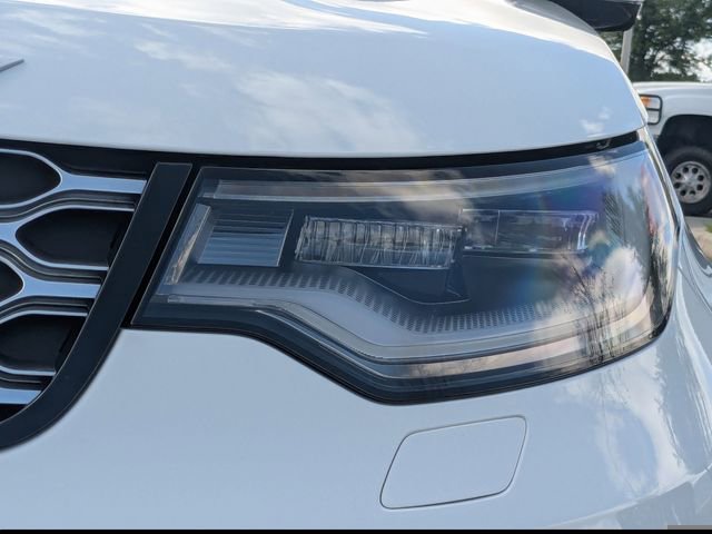 Used 2025 Land Rover Discovery S AWD/4WD image 11