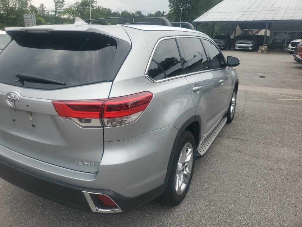 Used 2018 Toyota Highlander Limited FWD image 7