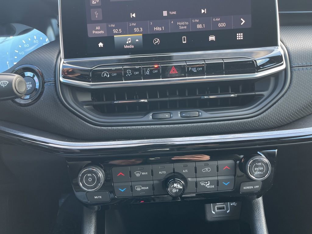 New 2026 Jeep Compass Limited image 23