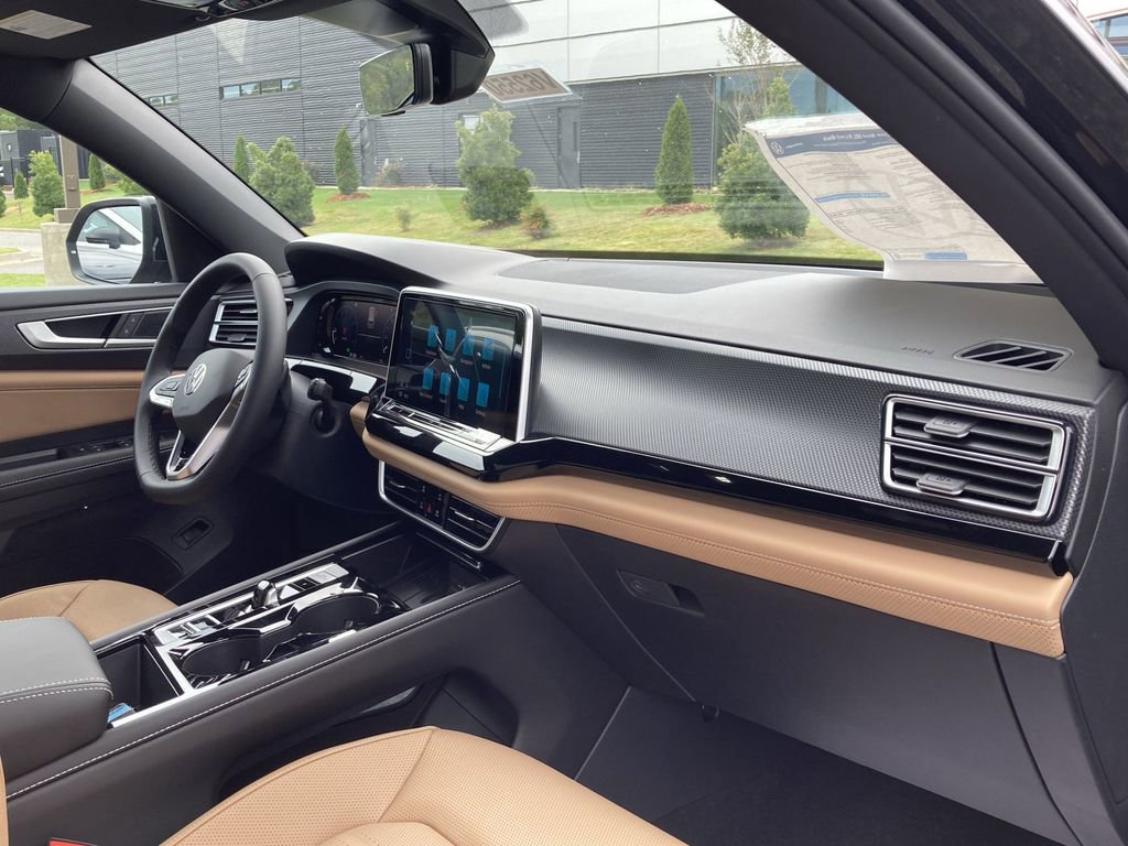 New 2026 Volkswagen Atlas Cross Sport SEL R-Line image 18